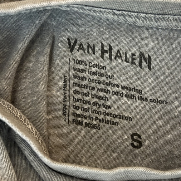 Van Halen Biker Pin Up T-shirt Mens Rock and Roll Music Gray Acid Wash Tee Sz S - Picture 2 of 5